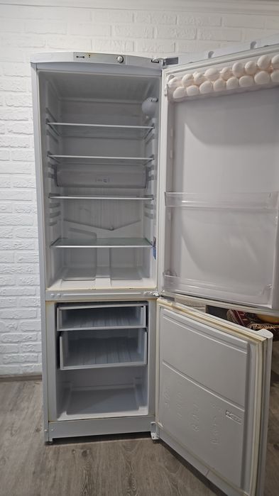 Холодильник Indesit 185х60х60см