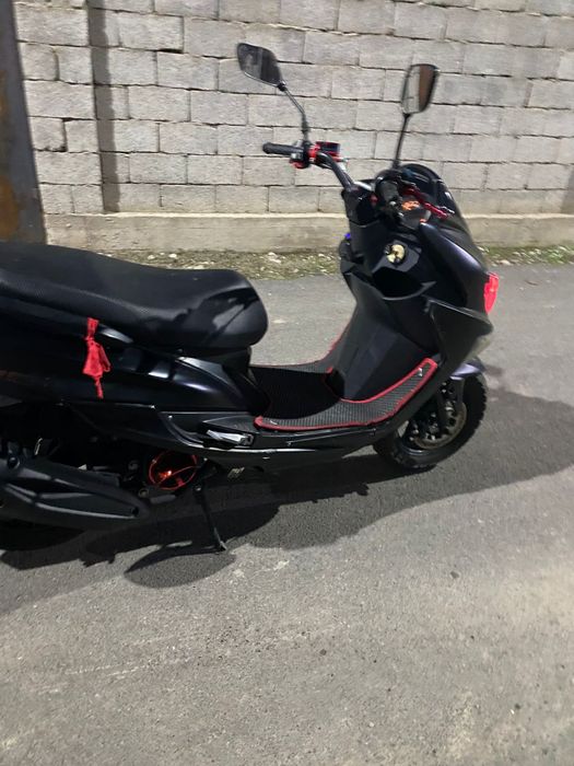 Продам Скутер Макси