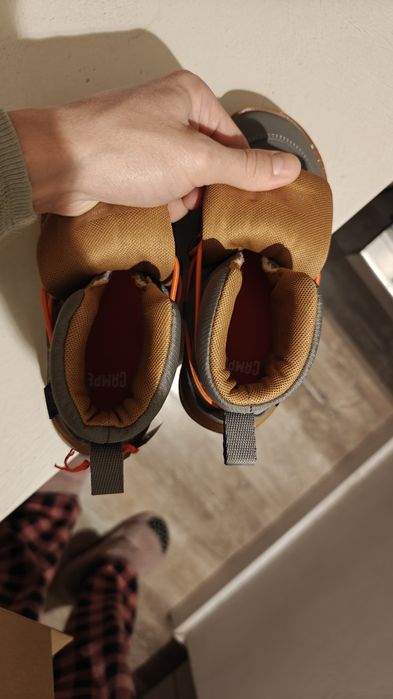 Ghetute/adidasi Camper, nou, 28