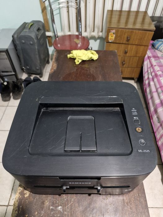Лазерныи принтер Самсунг ML2525 продам !!