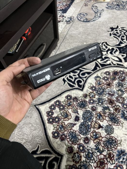 телевизор 42 LG  чистий карея