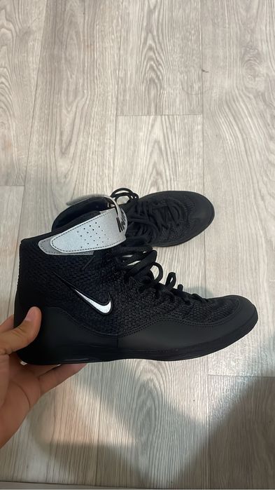 Продам борцовки nike inflikt 3