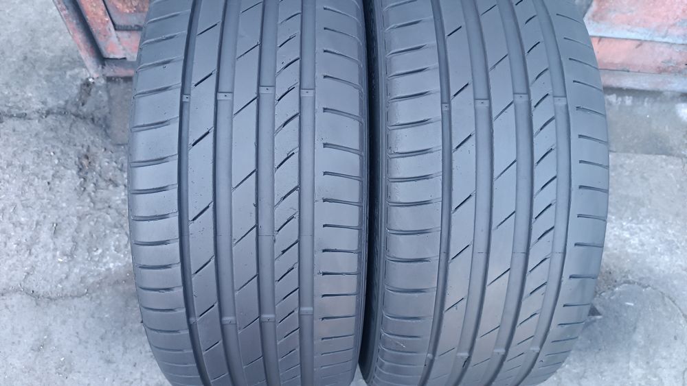 245/40/18 Kumho .