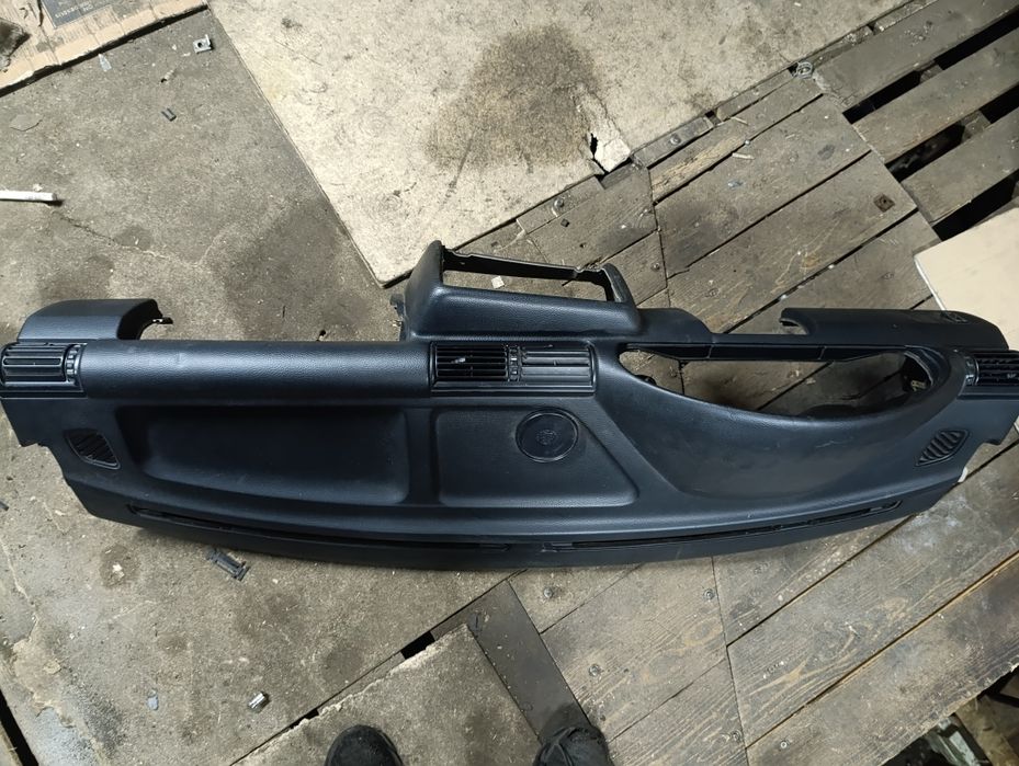 Панель приборов на BMW E36 компакт