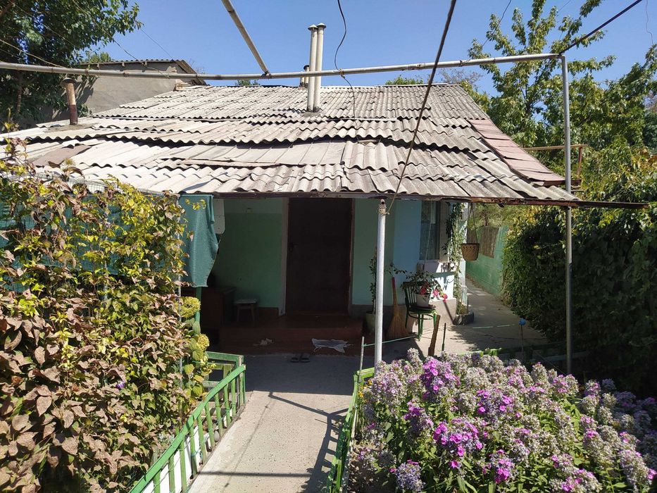 Участок 4.5 сотки с домом 4 комнаты Яшнабадское РОВД