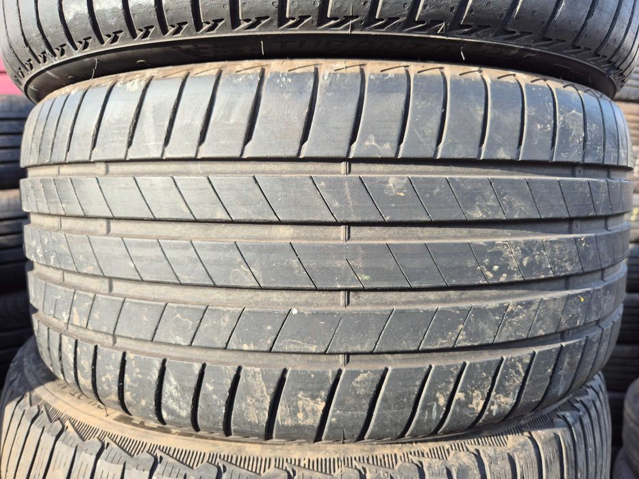2 Anvelope de VARA - 235/35/19 - BRIDGESTONE - APP NOI - DOT 2022 !