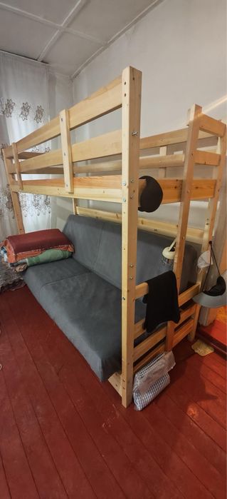 кровать  / төсек