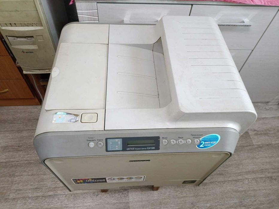 Цветной лазерный принтер Samsung CLP-500