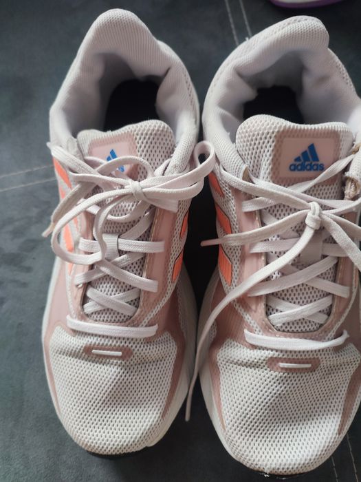 Продажба на маратонки