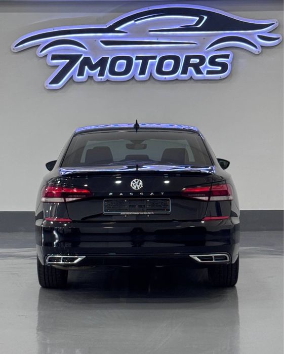 Volkswagen Passat 2.0  R-Line