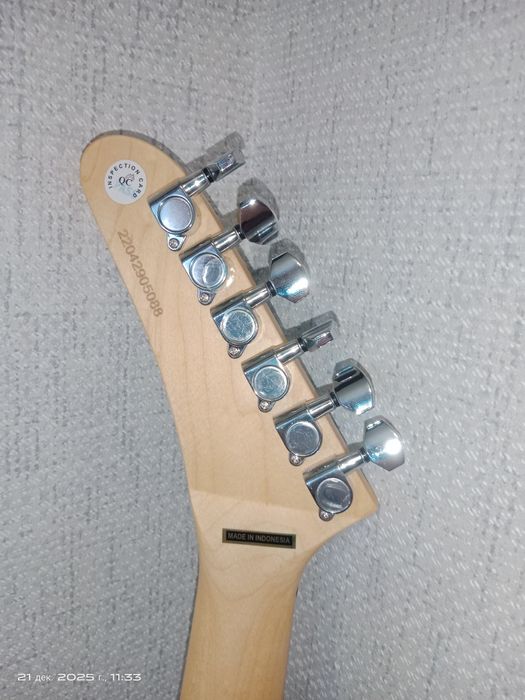 Продам электрогитару Kramer