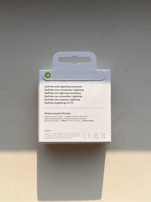 Наушники Apple EarPods Lightning