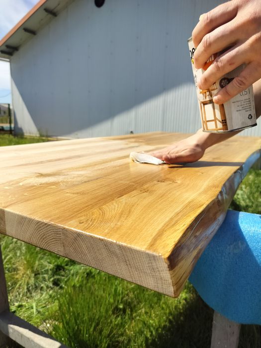 Masă din lemn masiv de stejar – stil natural