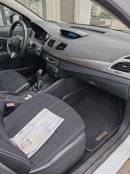 Renault Megane 2013 Avariat Foarte Usor 120000 km.