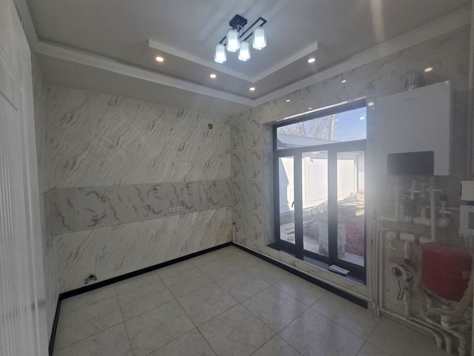 Продается дом  2 этажа + подвал 6 ком 160м2 зем 2 сот