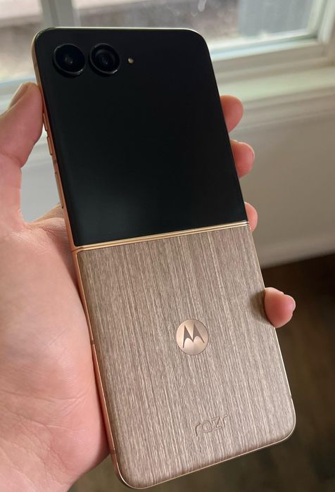 Продам Motorola RAZR 60 Ultra