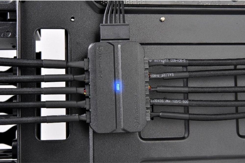 Fan Hub Thermaltake Commander FP 10, 10 ventilatoare