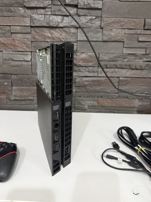 PS4 500GB – functioneaza perfect, gata de joc!