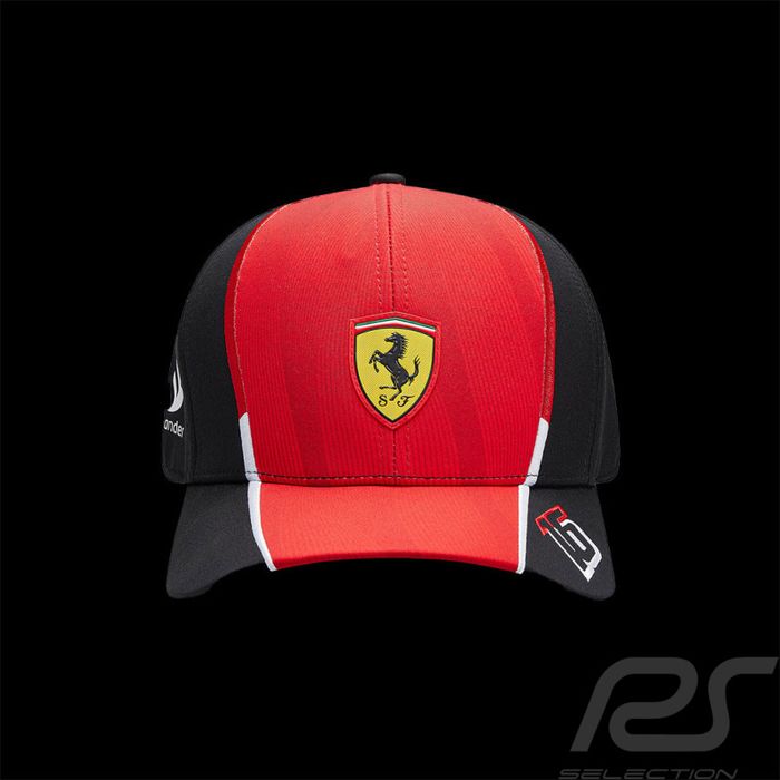 Шапка Ferrari нова