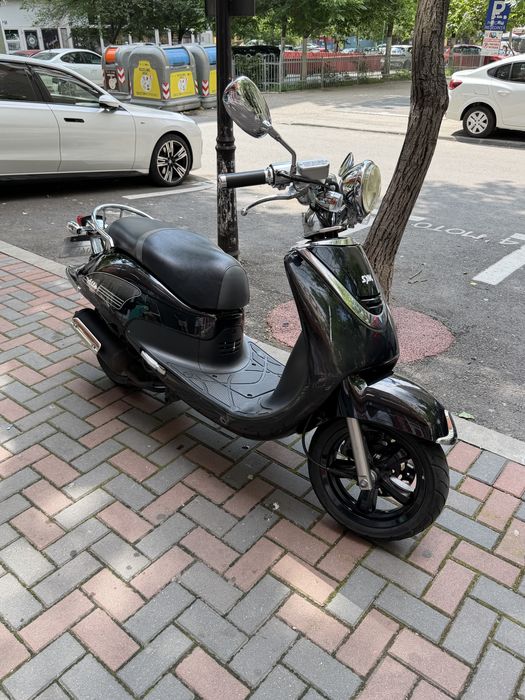 Scuter SYM Allo 2020 49cc Benzina Euro 4 Negru 18125 km Stare Perfecta Fara Defecte