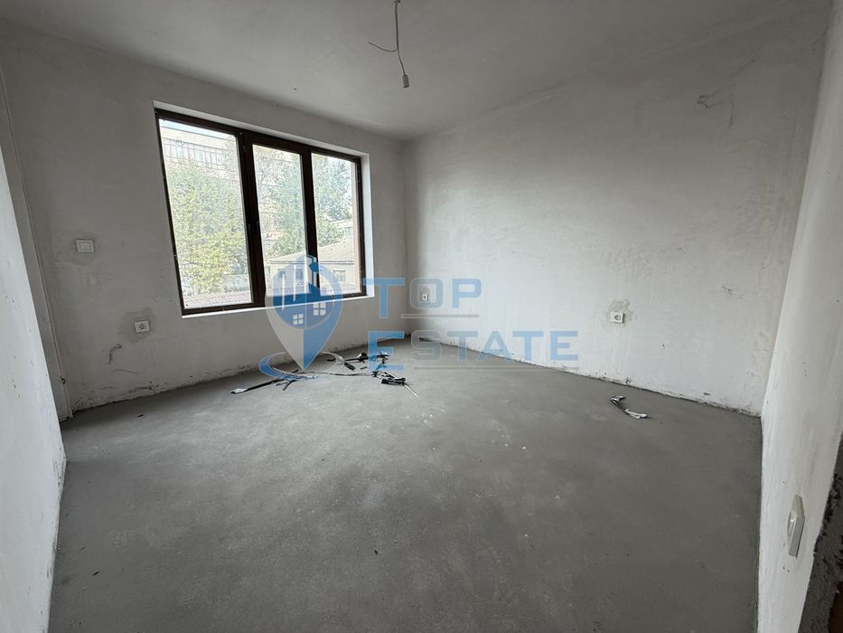 Продава се Тристаен апартамент в Велико Търново, Бузлуджа - 150 кв.м за 1154 €/кв.м - Снимка #9