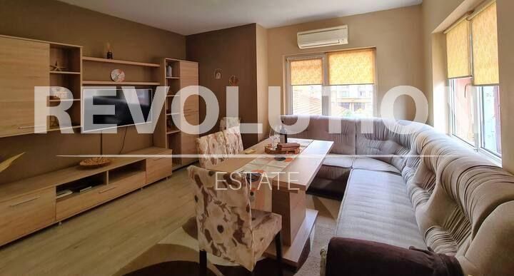 Дава се под наем Двустаен апартамент в Варна, Център - 60 кв.м за 598.23 € - Снимка #1
