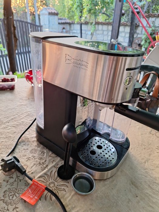 Продавам еспресо кафемашина немска Barista