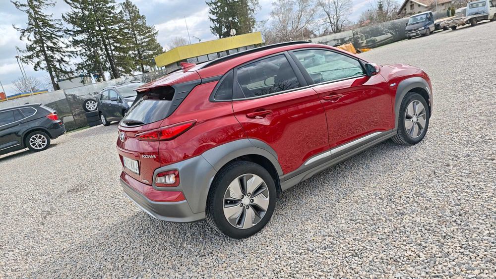 Hyundai Kona Electic 204ks 64KW Tecno