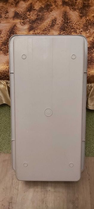 Продавам голямо корито 80на44на19