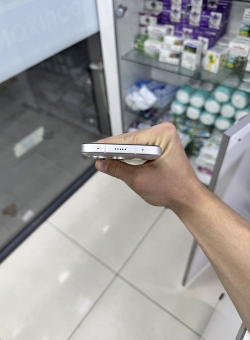 HONOR 600 pro прадаю