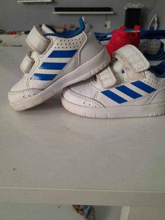 Обувки за момче адидас , зара