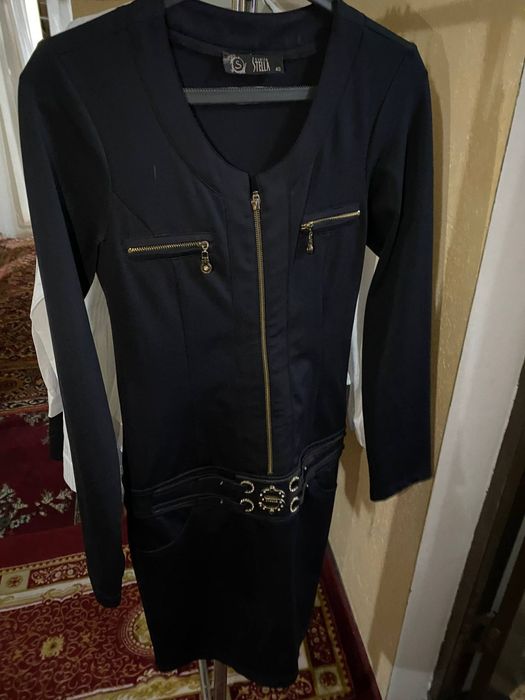 Женская одежда платья