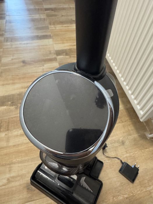 Вертикална прахосмукачка за сухo и мокро почистване Rowenta GZ5035WO