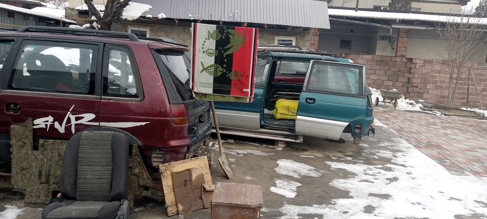 Митсубиси спес вагон шариот РВР руннер