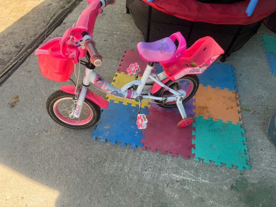 Vindem biciclete