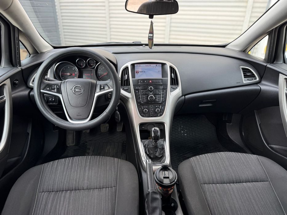 Opel Astra J 2011 / Euro 5 / Inmatriculat