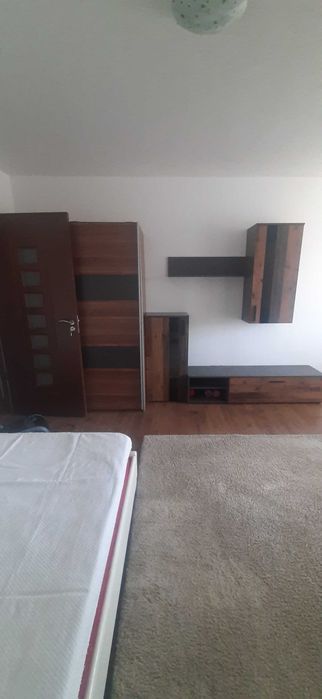 Direct proprietar inchiriez garsoniera