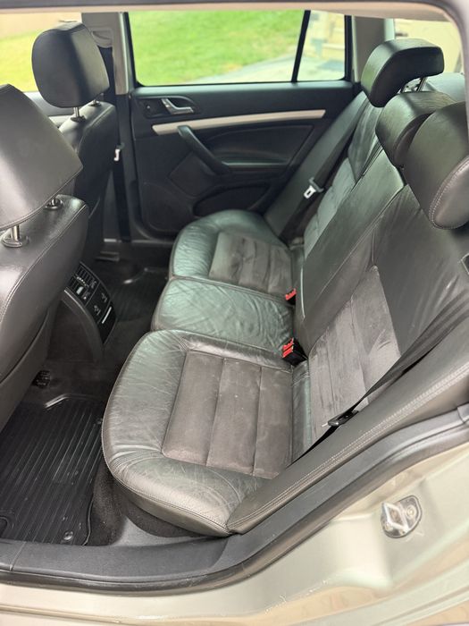 Skoda octavia scout 2.0 tdi /4x4 /xenon / trapa