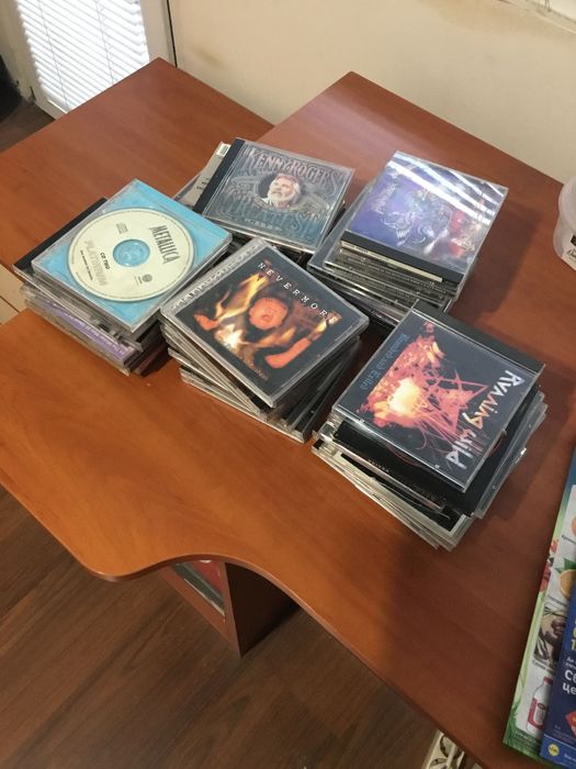 Дискове с метъл музика