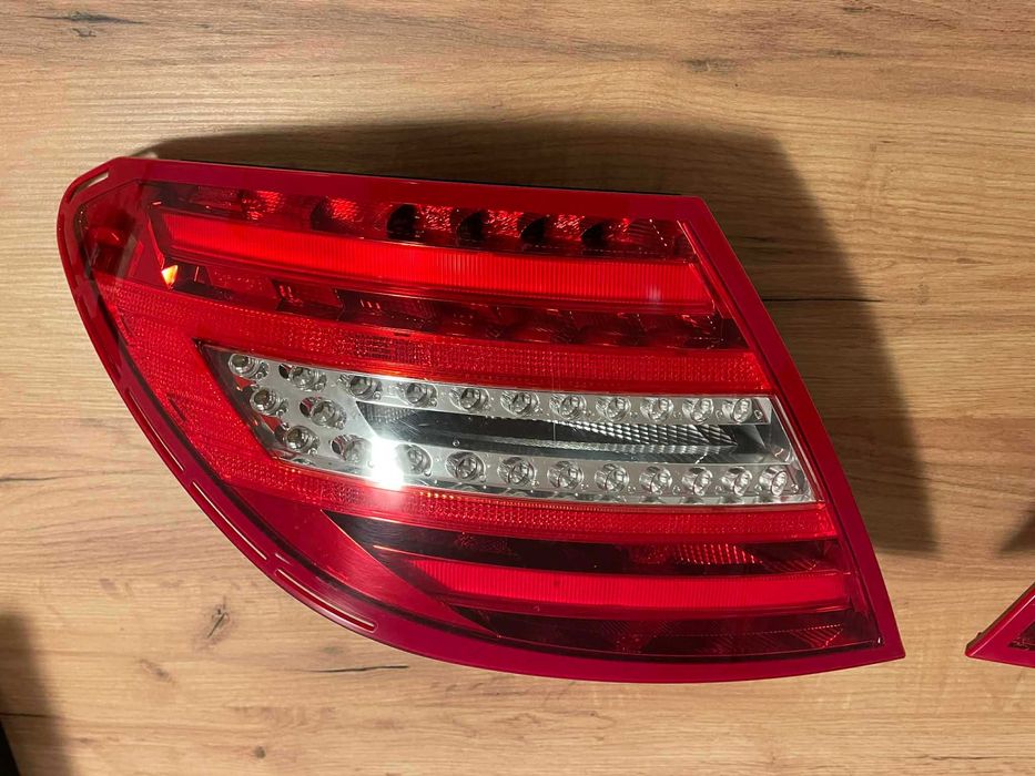 2 броя Стопове за Mercedes W204 C-class