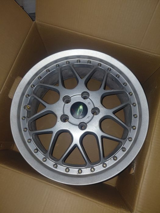 Продам диски с резиной