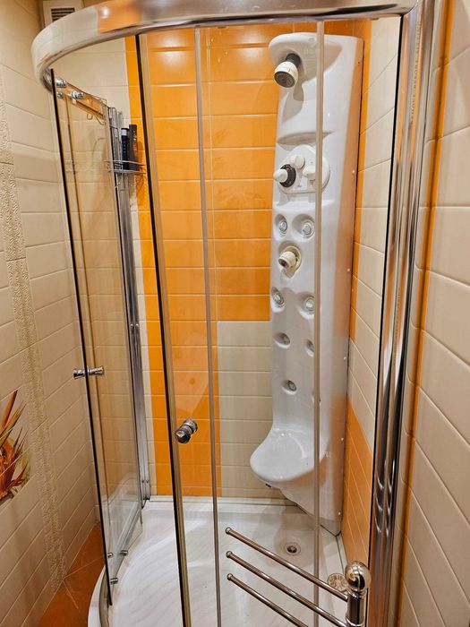 Тристаен апартамент -близо до Медицински Университет, Червен площад