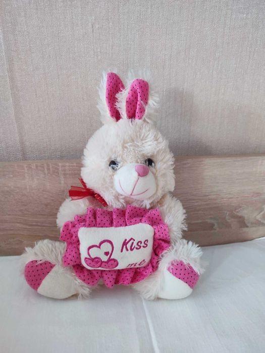 Плюшена играчка зайче - 30см