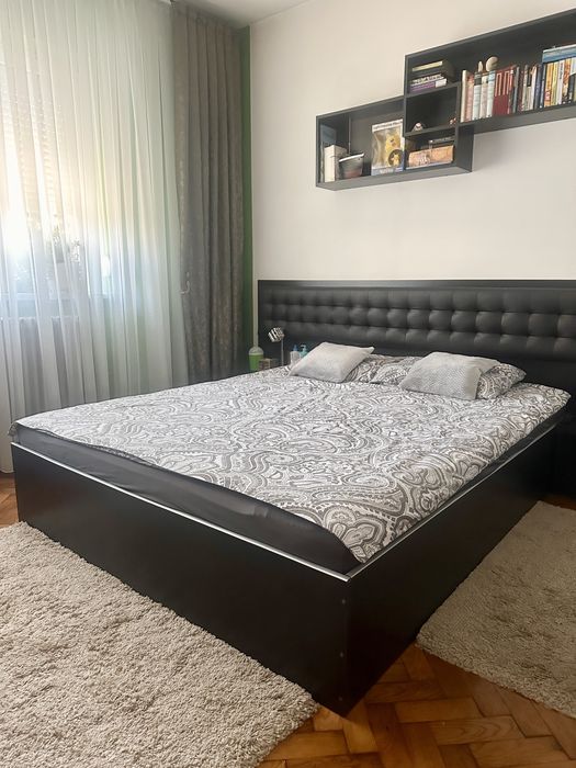 Set dormitor(pat,sifonier, noptiere, comoda, raft)