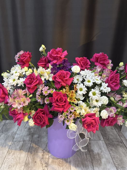 Продам большой букет цветов.