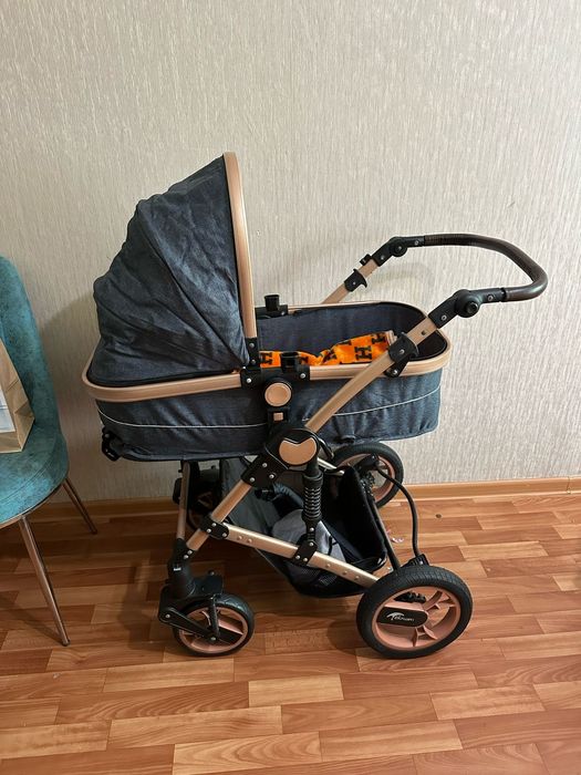Продам детскую коляску