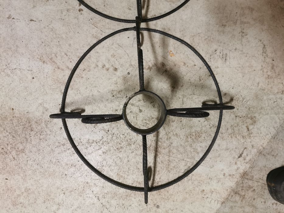 3 Suporti pentru brazi mari, reglabil cu apa si fier forjat