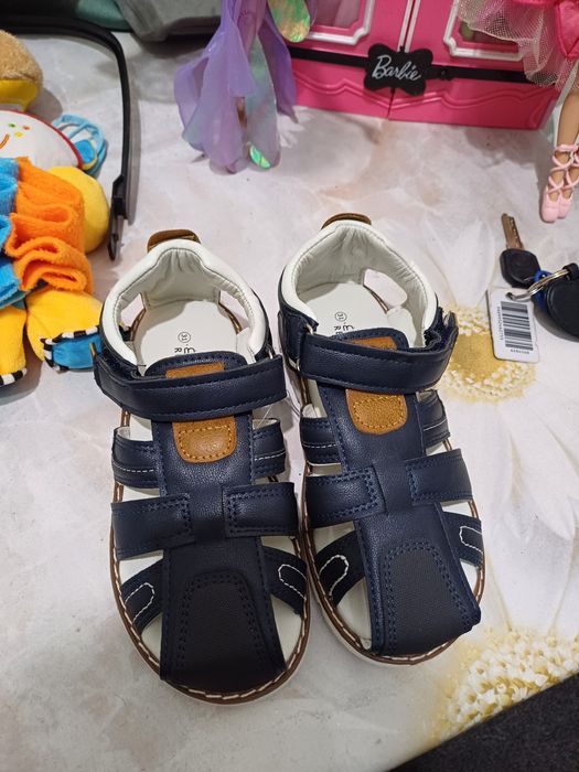 Продаётся фирменный для мальчика басаножка