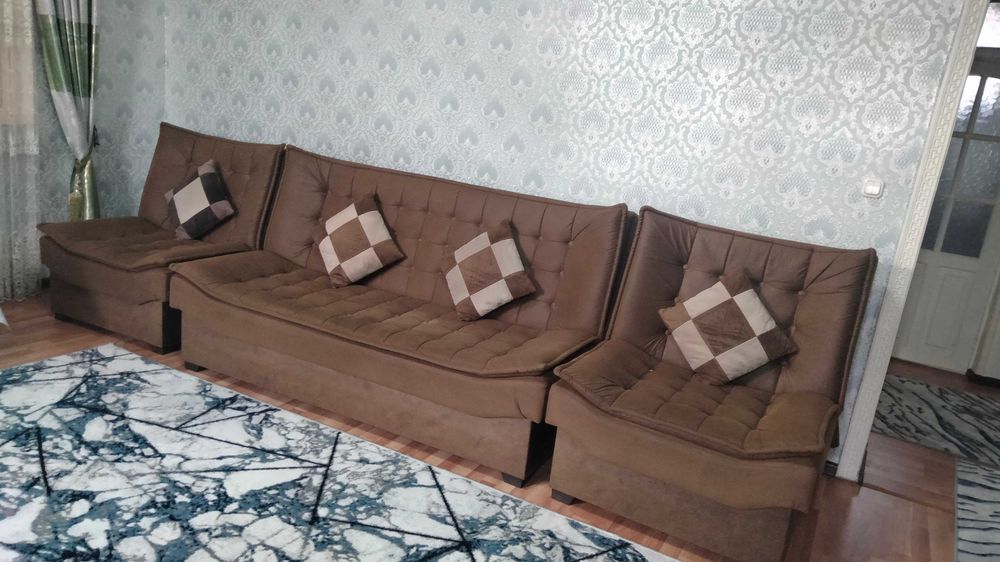 Yumshoq mebel holati yaxshi