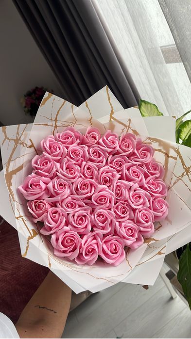 Buchet trandafiri sapun cu model/ alb albastru roz rosu mov/ sclipici gliter